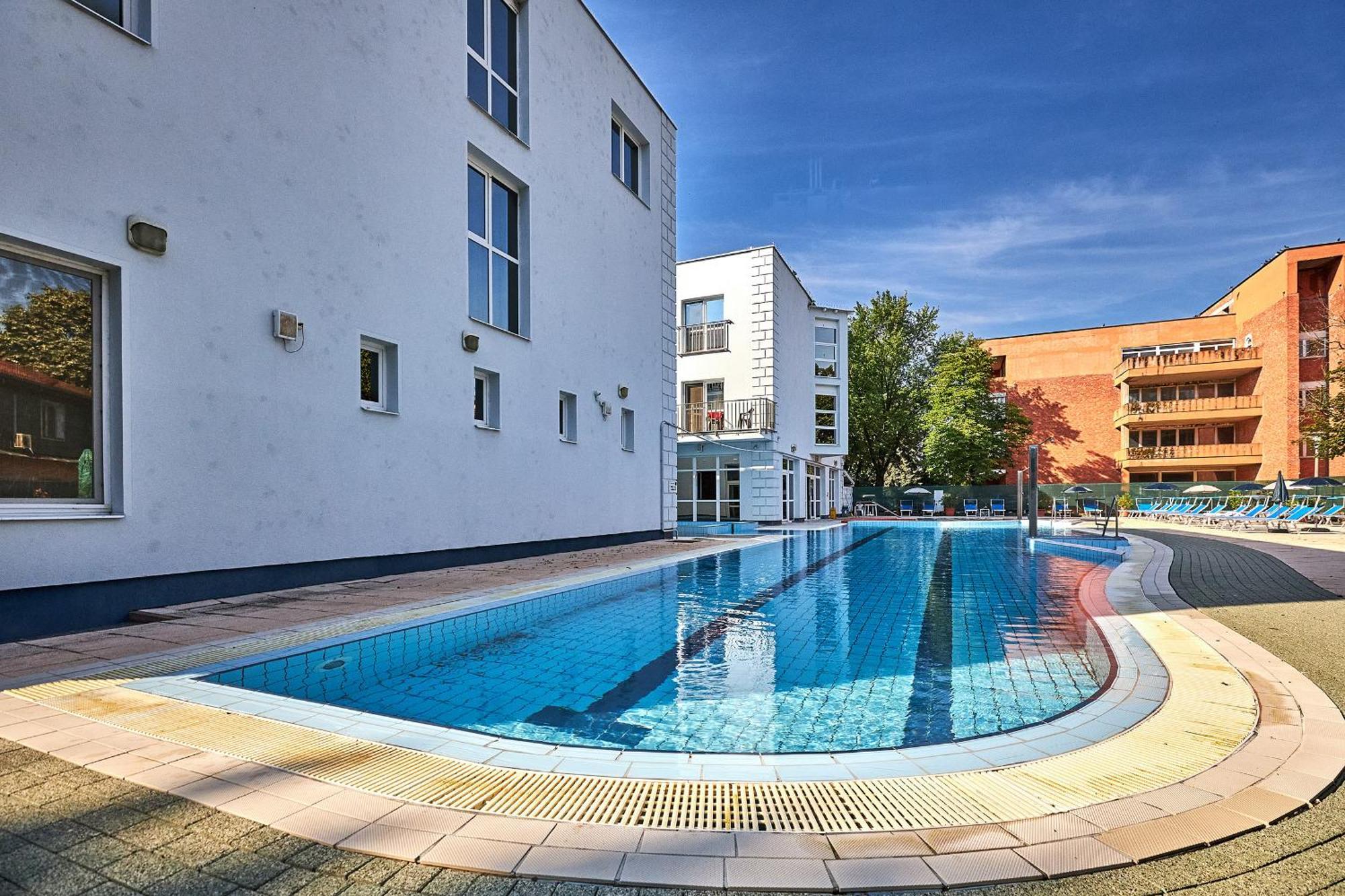 Hotel Silver Hajduszoboszlo Ngoại thất bức ảnh