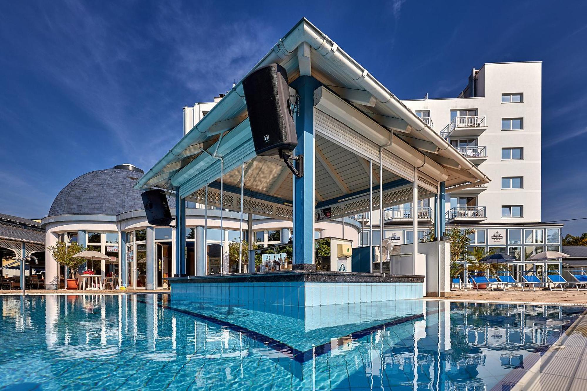 Hotel Silver Hajduszoboszlo Ngoại thất bức ảnh