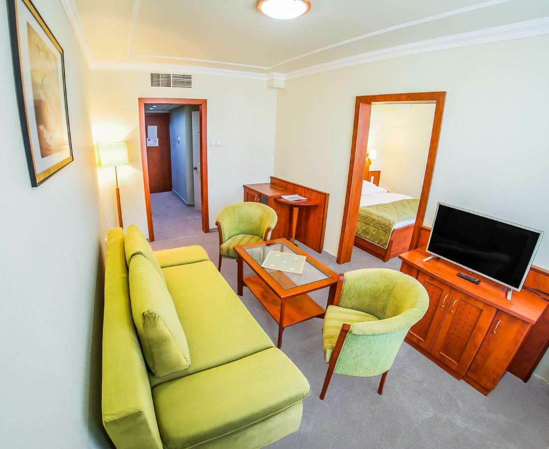 Hotel Silver Hajduszoboszlo Ngoại thất bức ảnh