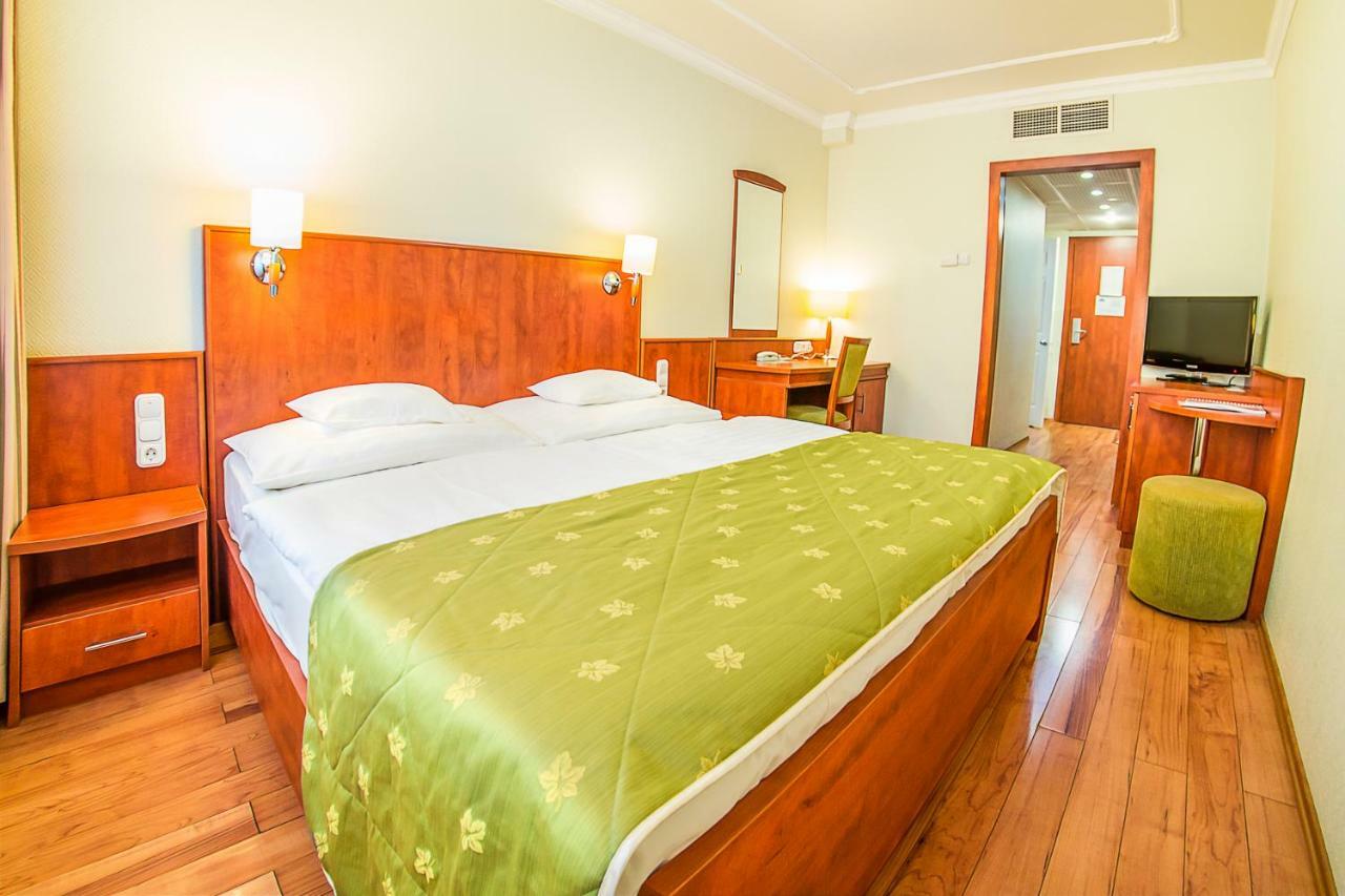 Hotel Silver Hajduszoboszlo Ngoại thất bức ảnh